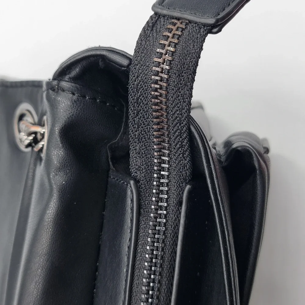 detachable it